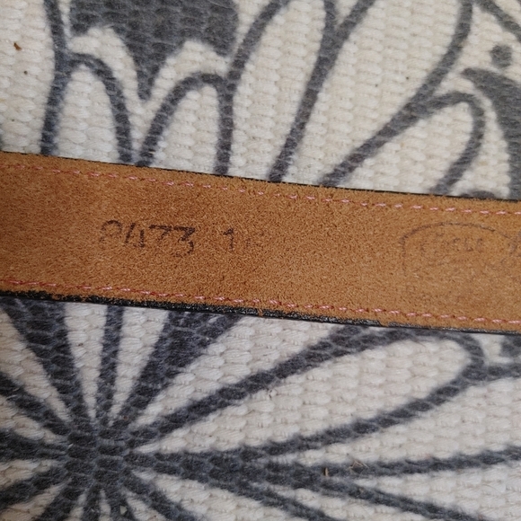 Red Embroidered Leather Belt Size L - Picture 10 of 13